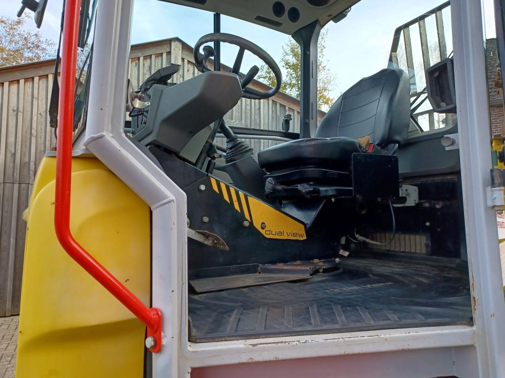 2 354 Wacker Neuson DV60 – Camião Basculante com Plataforma (Visão Dupla)