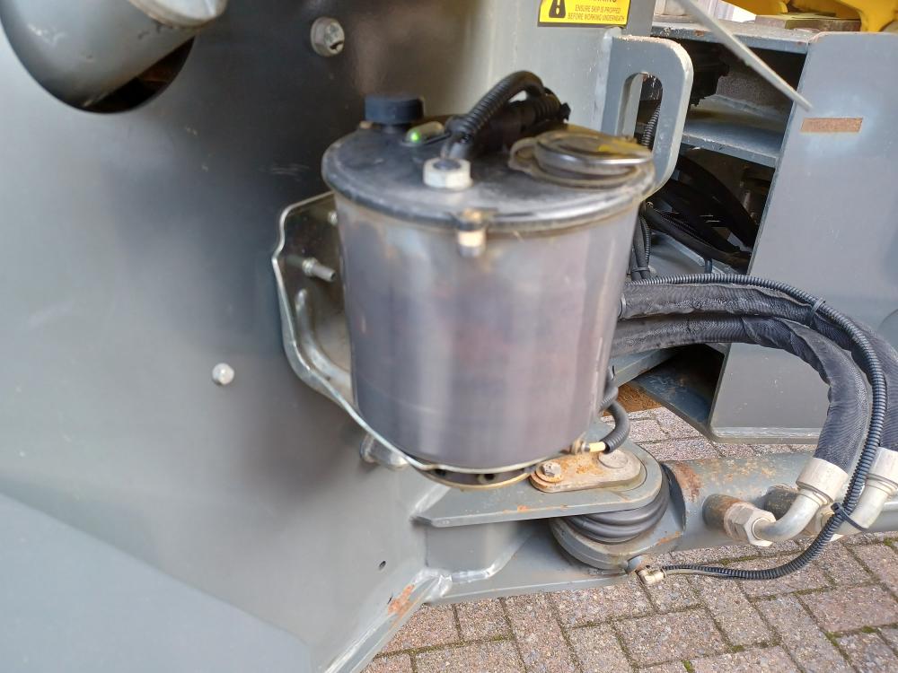 2 354 Wacker Neuson DV60 – Camião Basculante com Plataforma (Visão Dupla)