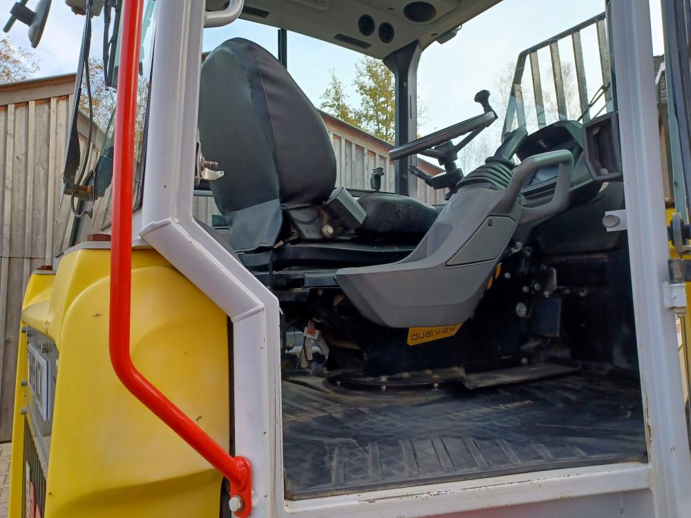 2 354 Wacker Neuson DV60 – Camião Basculante com Plataforma (Visão Dupla)