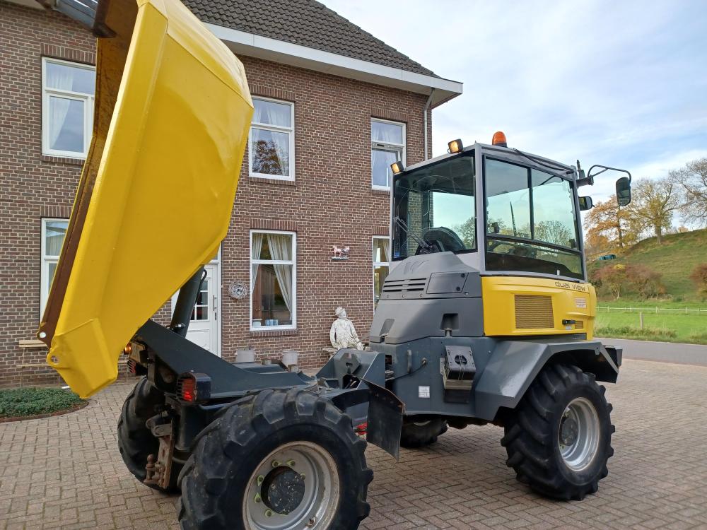 2 354 Wacker Neuson DV60 – Camião Basculante com Plataforma (Visão Dupla)
