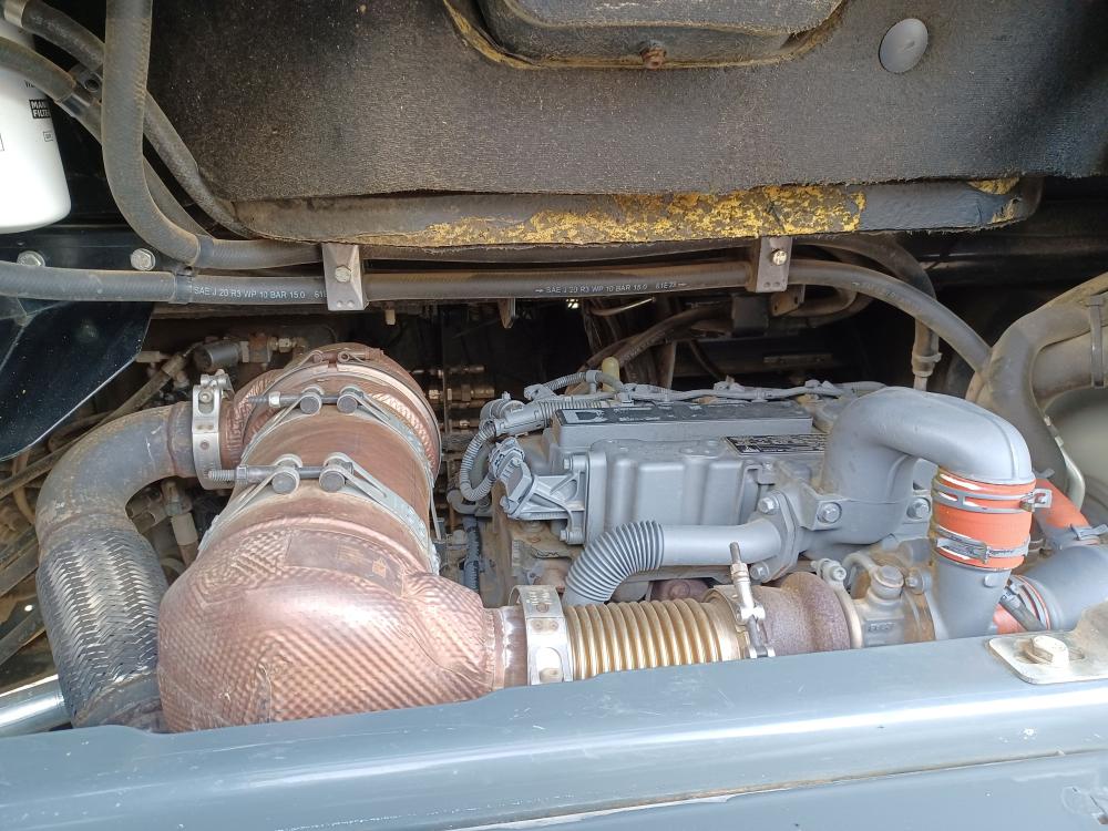 2 354 Wacker Neuson DV60 – Camião Basculante com Plataforma (Visão Dupla)