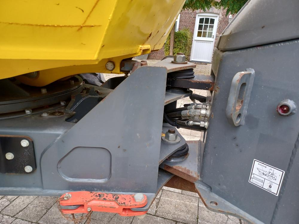 2 367 Wacker Neuson DV60