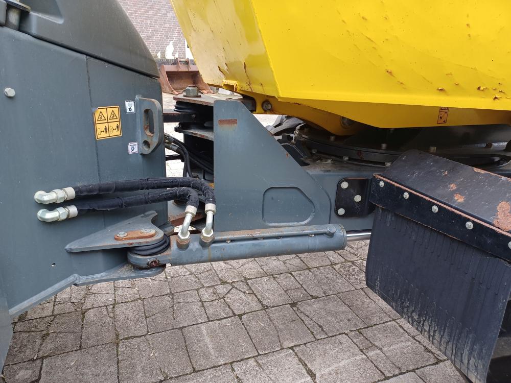 2 367 Wacker Neuson DV60