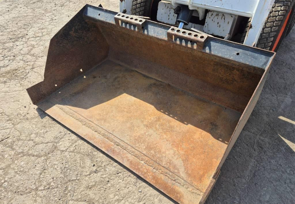 BOBCAT 553