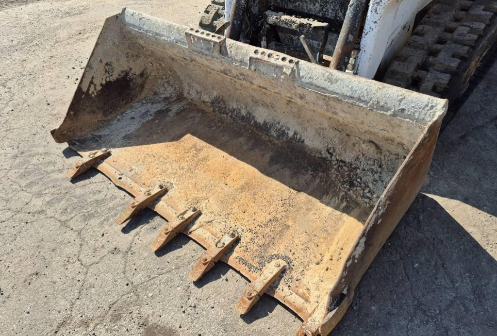 BOBCAT T64
