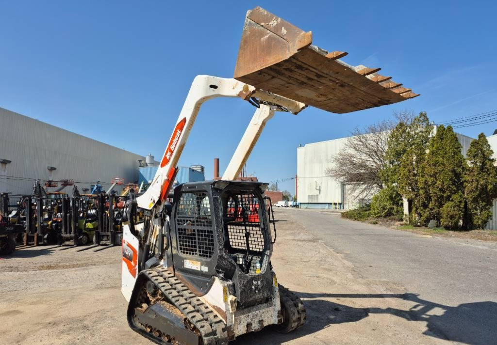 BOBCAT T64