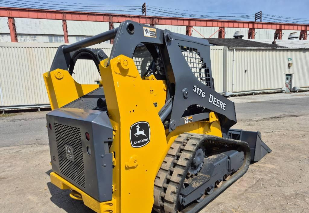 John Deere 317