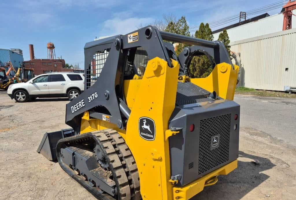 John Deere 317