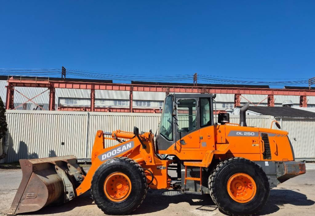 Doosan DL 250-3