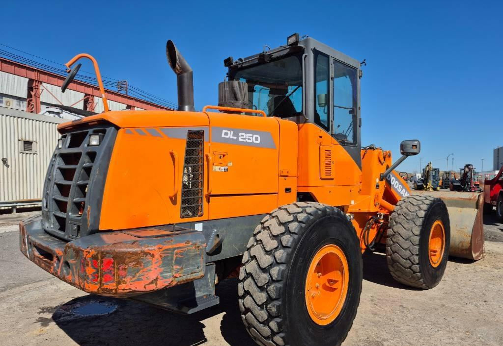 Doosan DL 250-3