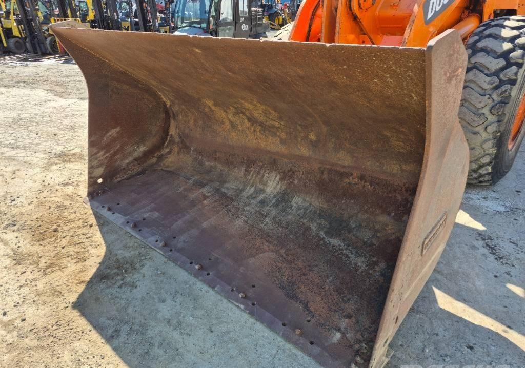 Doosan DL 250-3