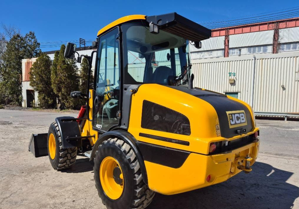 JCB 407
