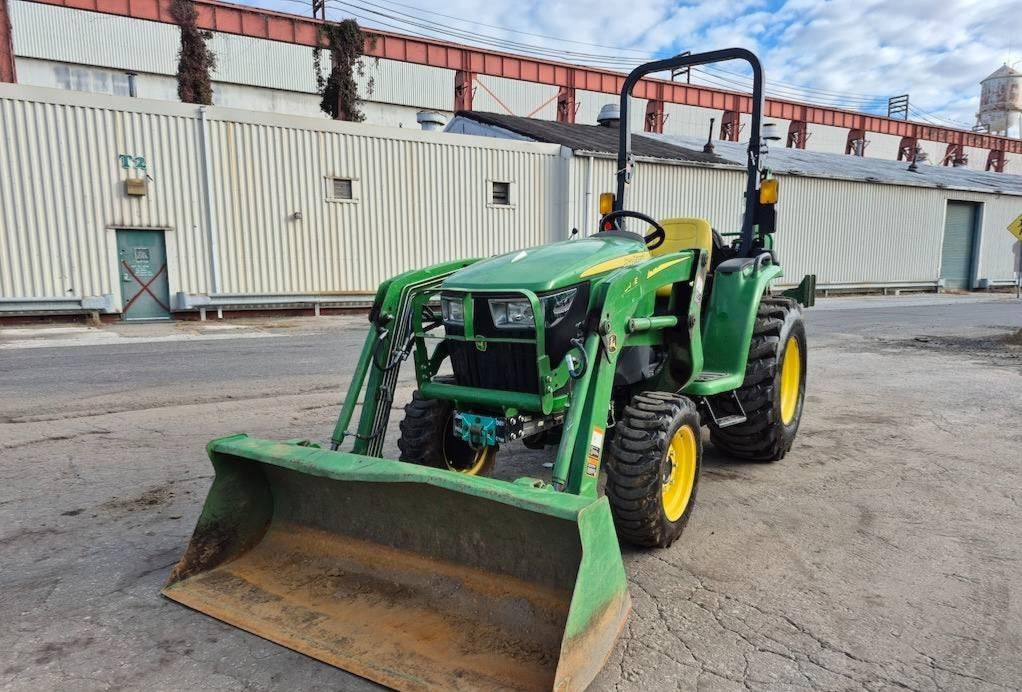 John Deere 3032 E