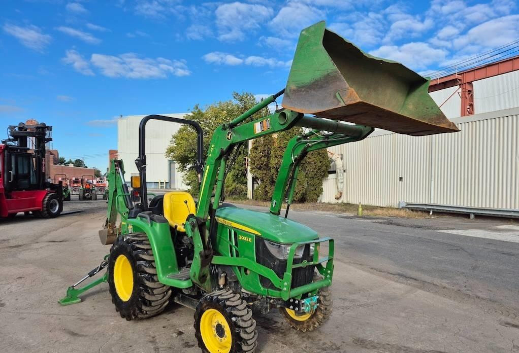 John Deere 3032 E