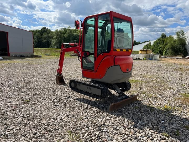 YANMAR SV 18