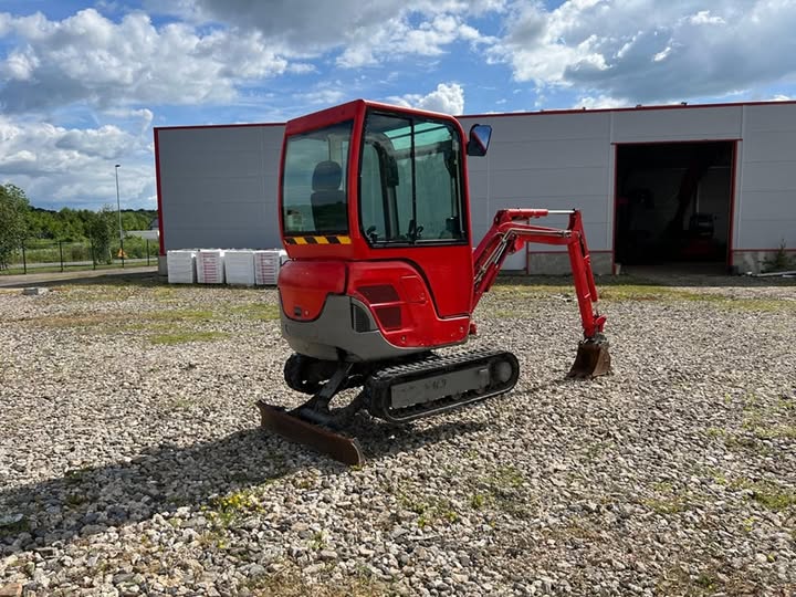YANMAR SV 18