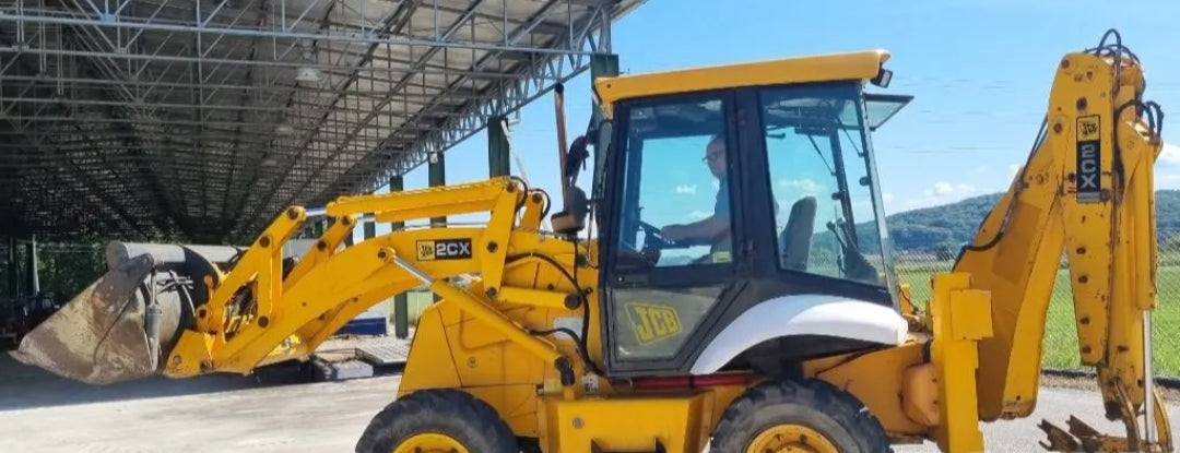 JCB 2CX