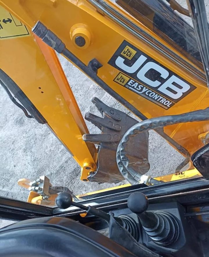 JCB 1CX 2016