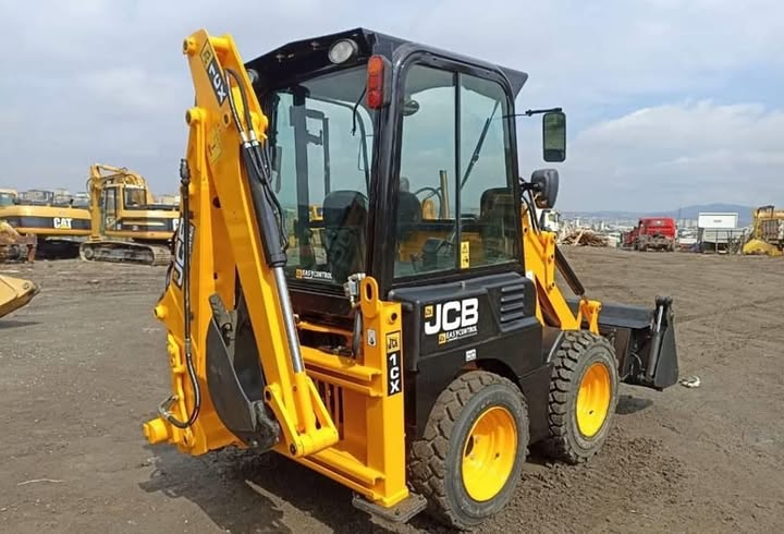 JCB 1CX 2016