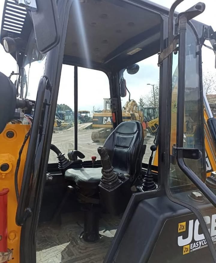 JCB 1CX 2016