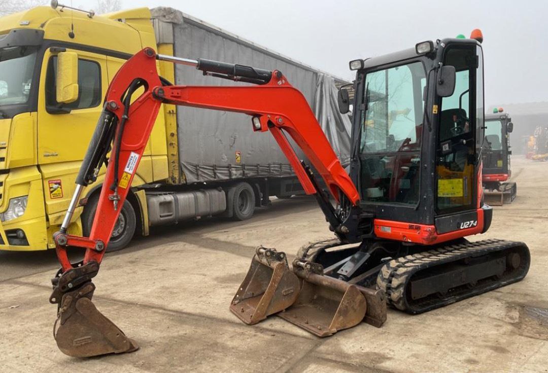 Kubota U27-4