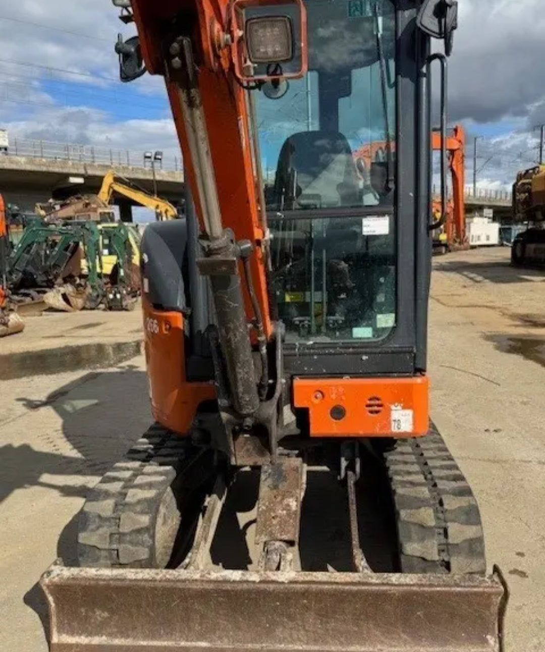 Hitachi ZX 26 U-6 CR