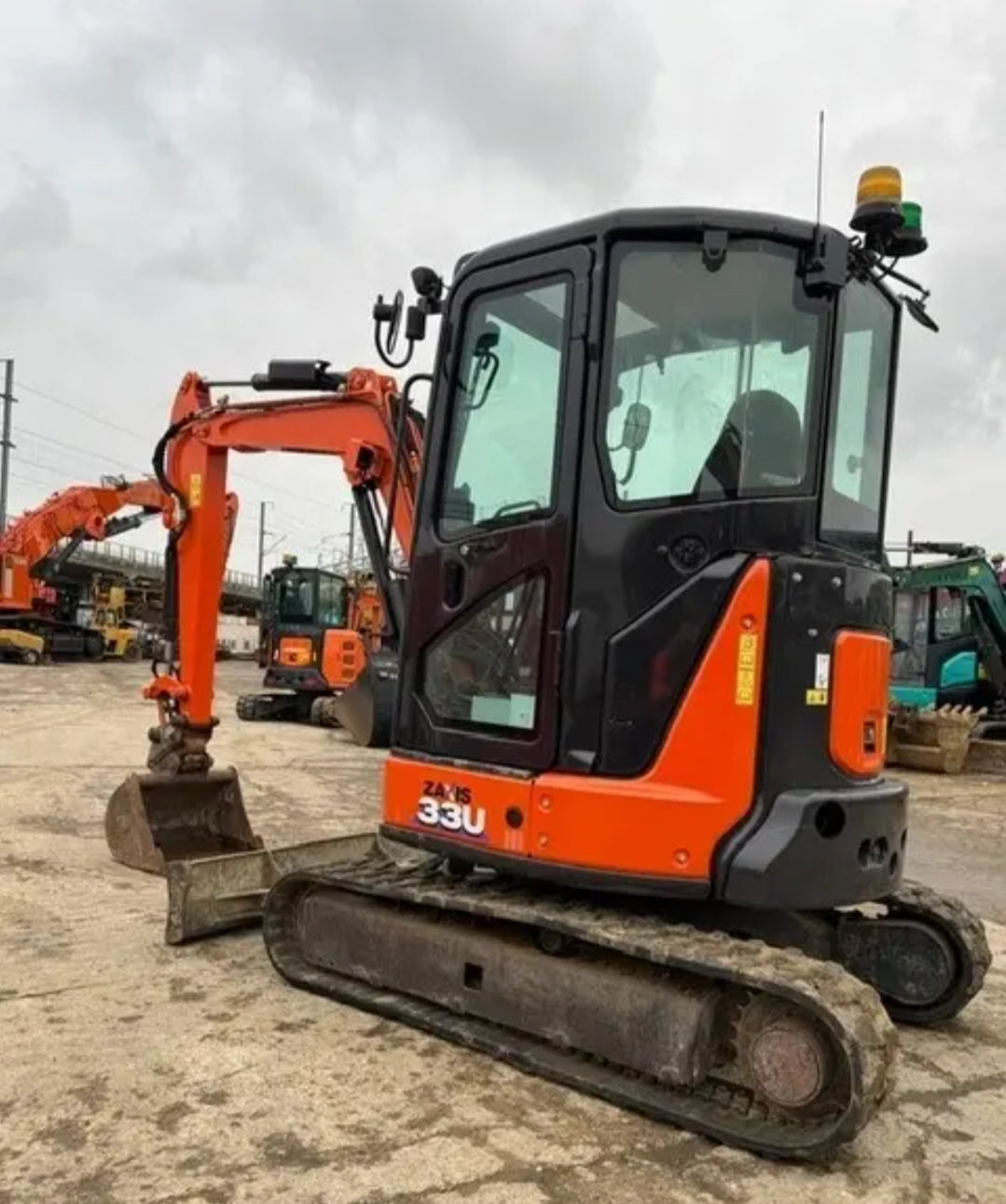 Hitachi ZX 33 U-6