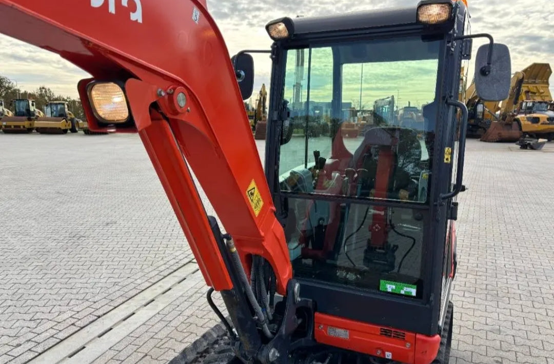 Kubota KX027-4