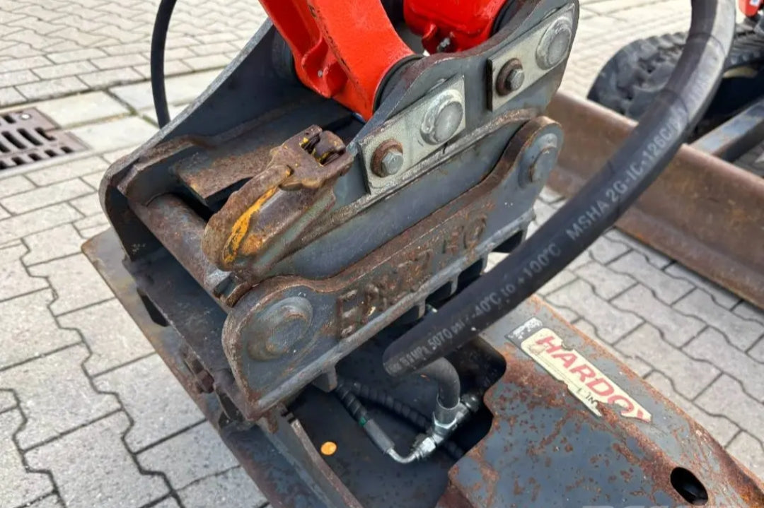 Kubota KX027-4