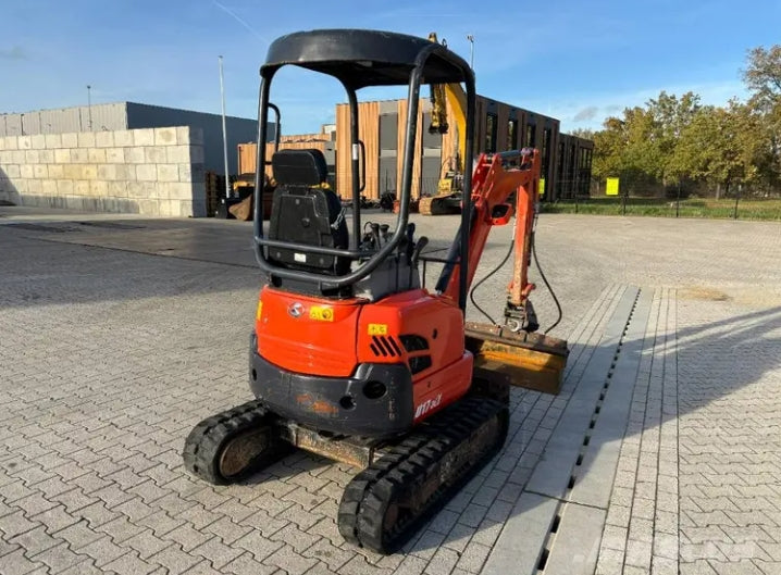 Kubota U17-3
