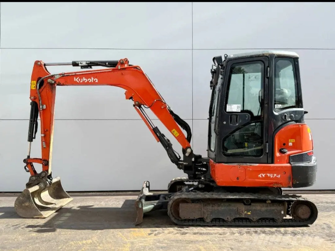 Kubota KX037-4