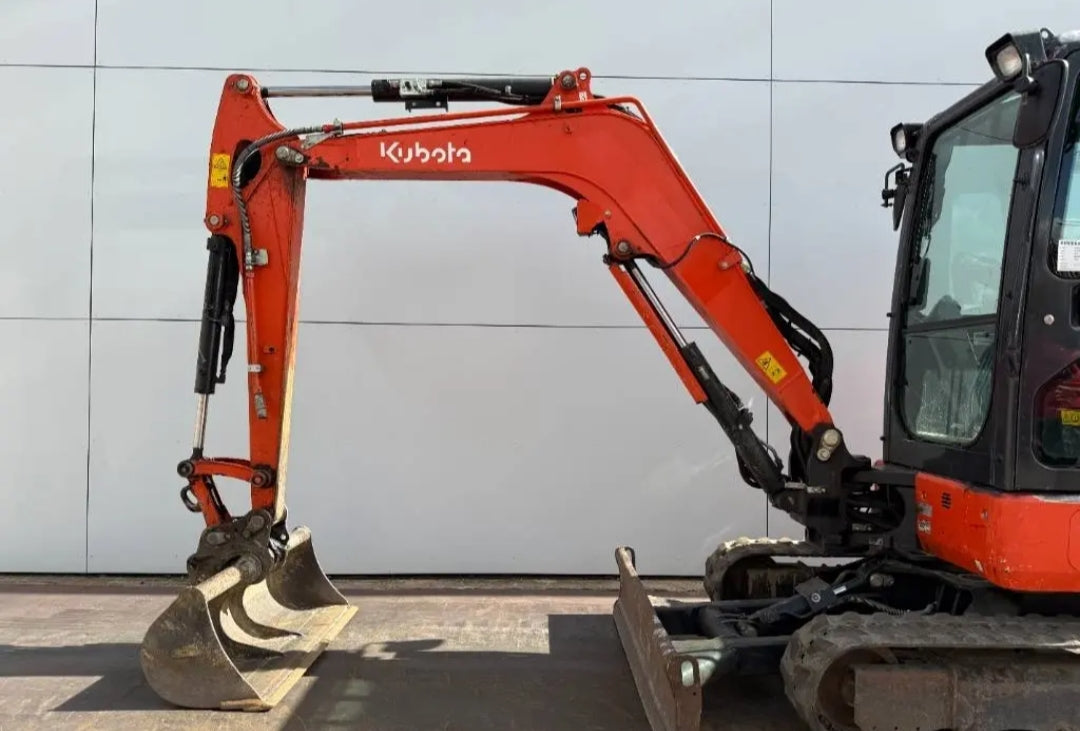 Kubota KX037-4