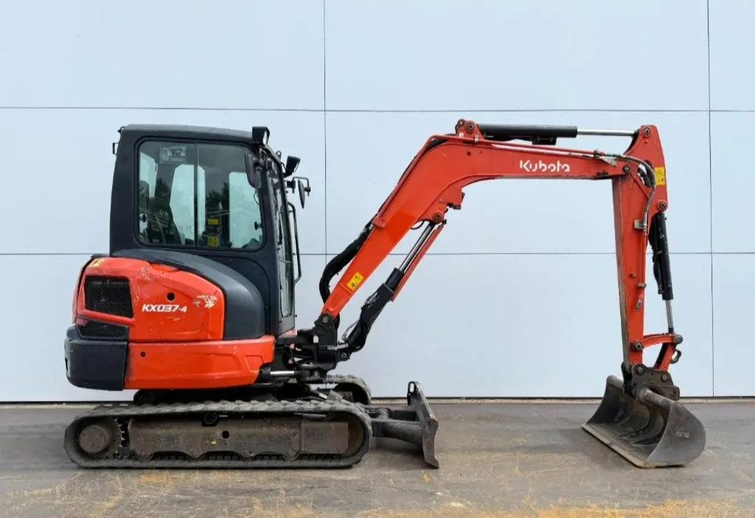 Kubota KX037-4
