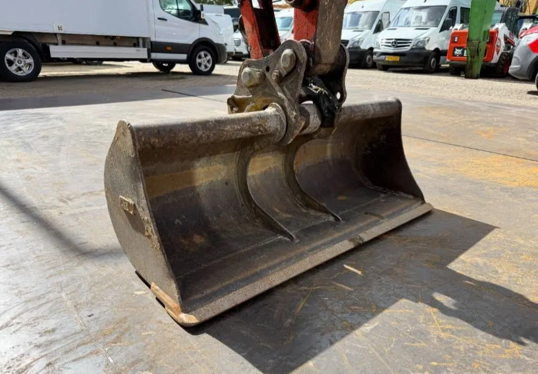 Kubota KX037-4