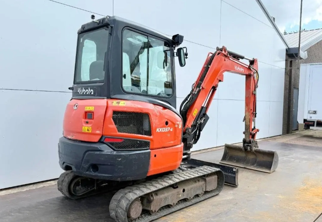 Kubota KX037-4