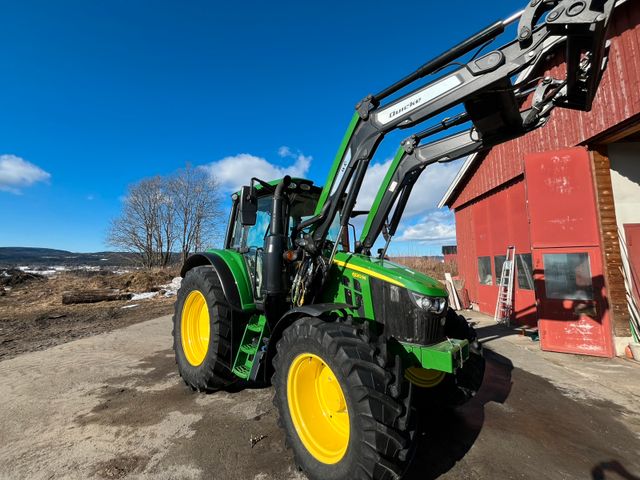 Trator Agrícola John Deere 6120M