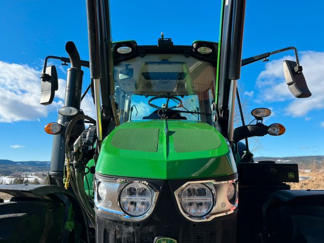 Trator Agrícola John Deere 6120M