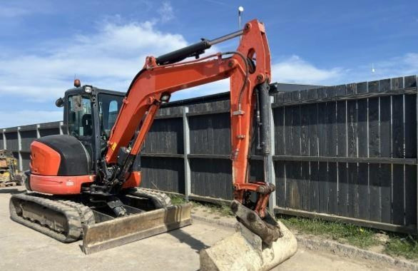 Kubota U55-4
