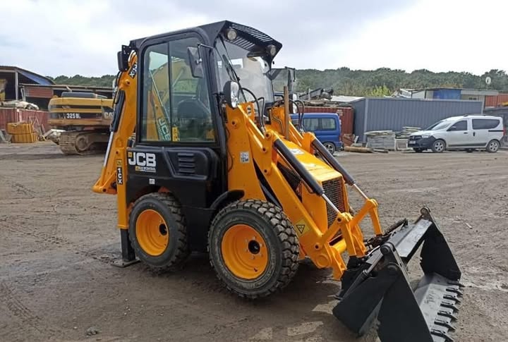 JCB 1CX 2016